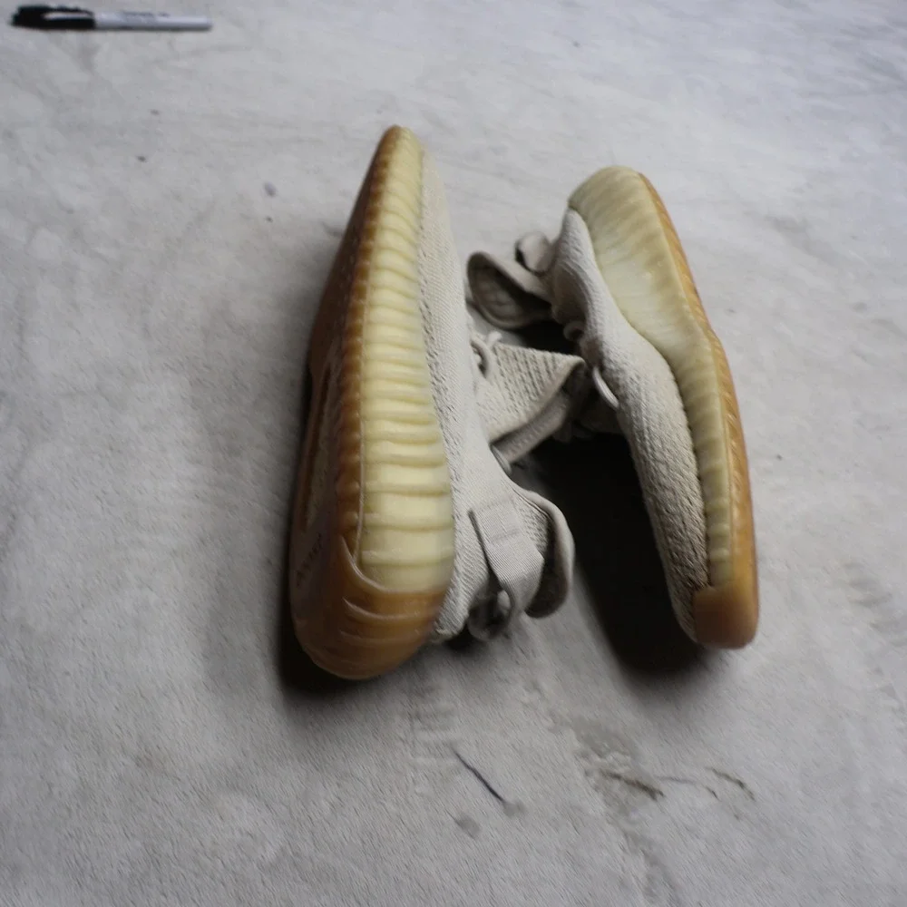 Adidas Yeezy Mens 13 Sneakers White Boost 350 V2 Sesame Knit Lace-Up Walking